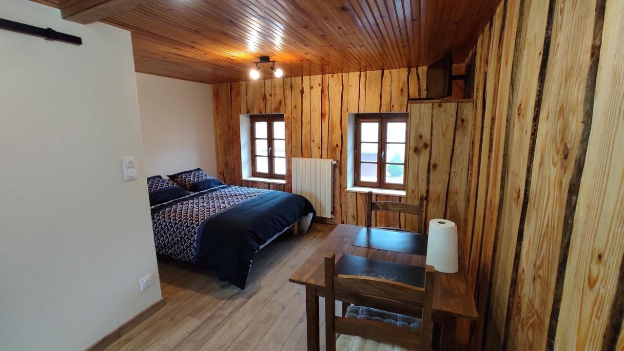 Studio Chaleureux Dans Les Monts Du Forez Verrieres-en-Forez Exterior photo
